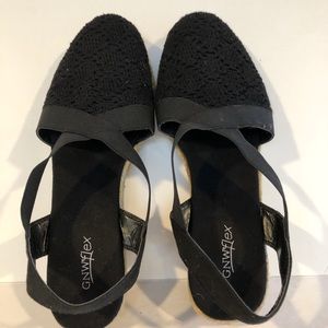 GNW flex  black wedge strappy sandals Sz 9